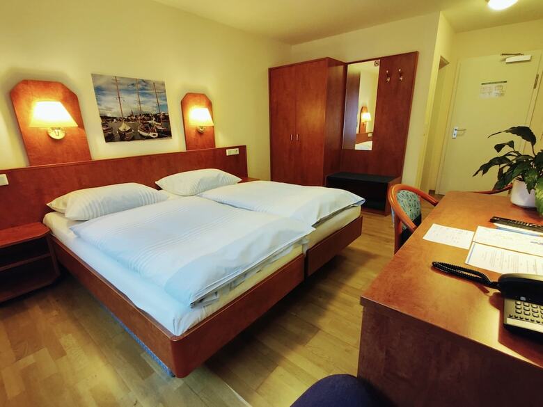 Hotel Xenia