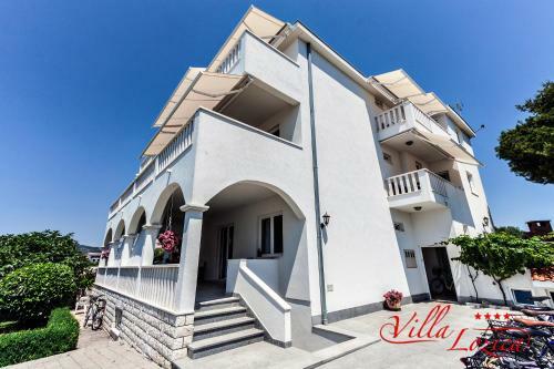 Apartamentos Villa Lozica