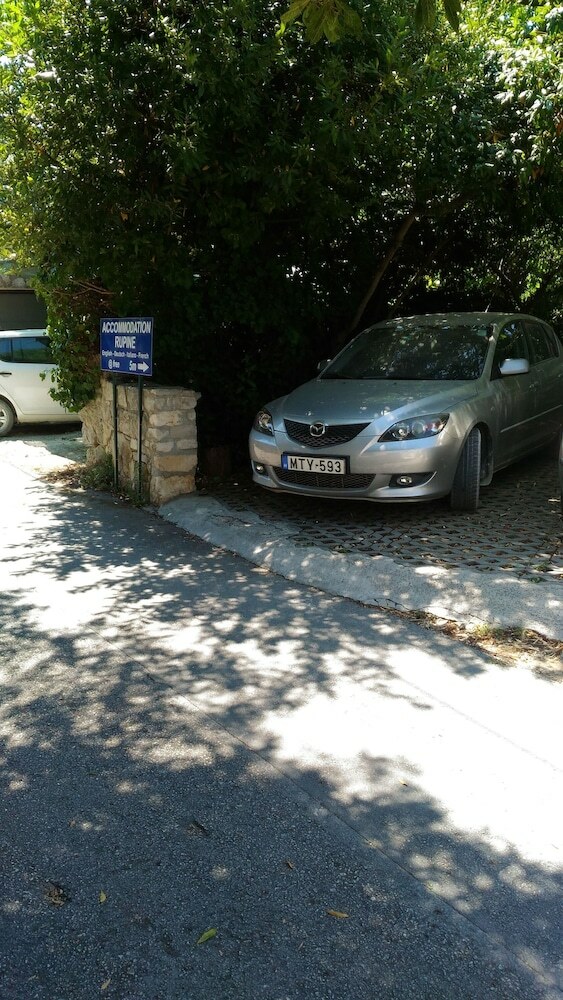 Hostal Accommodation Rupine