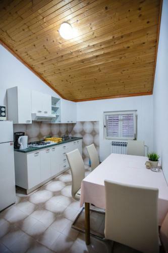 Apartments Slavko