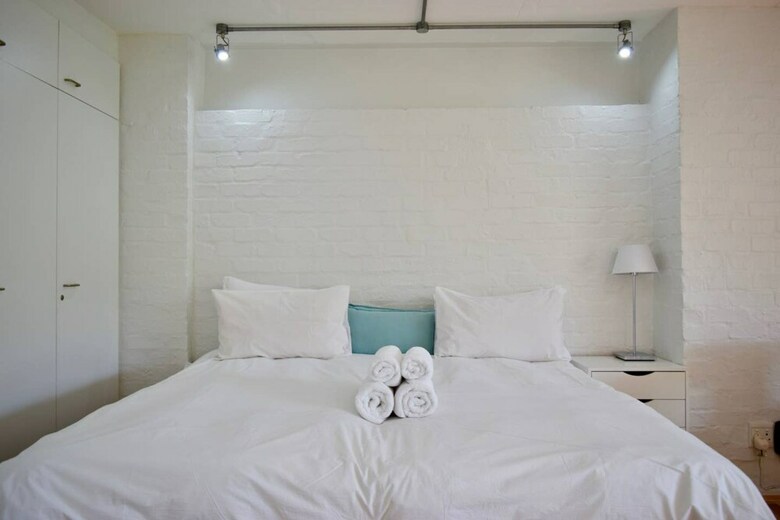 New York Style Loft Apartment With Safe Parking And Pool