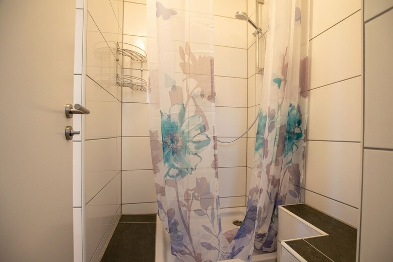 Tolstov-hotels Convenient 4 Room Apartment