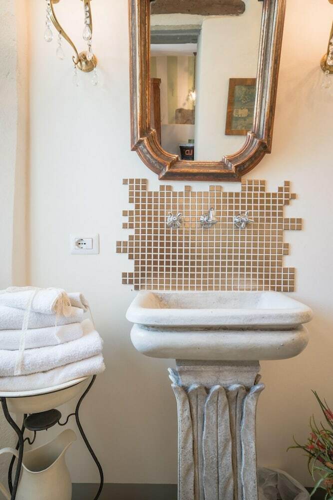 Podere Rosso Baccar� - Bed & Breakfast