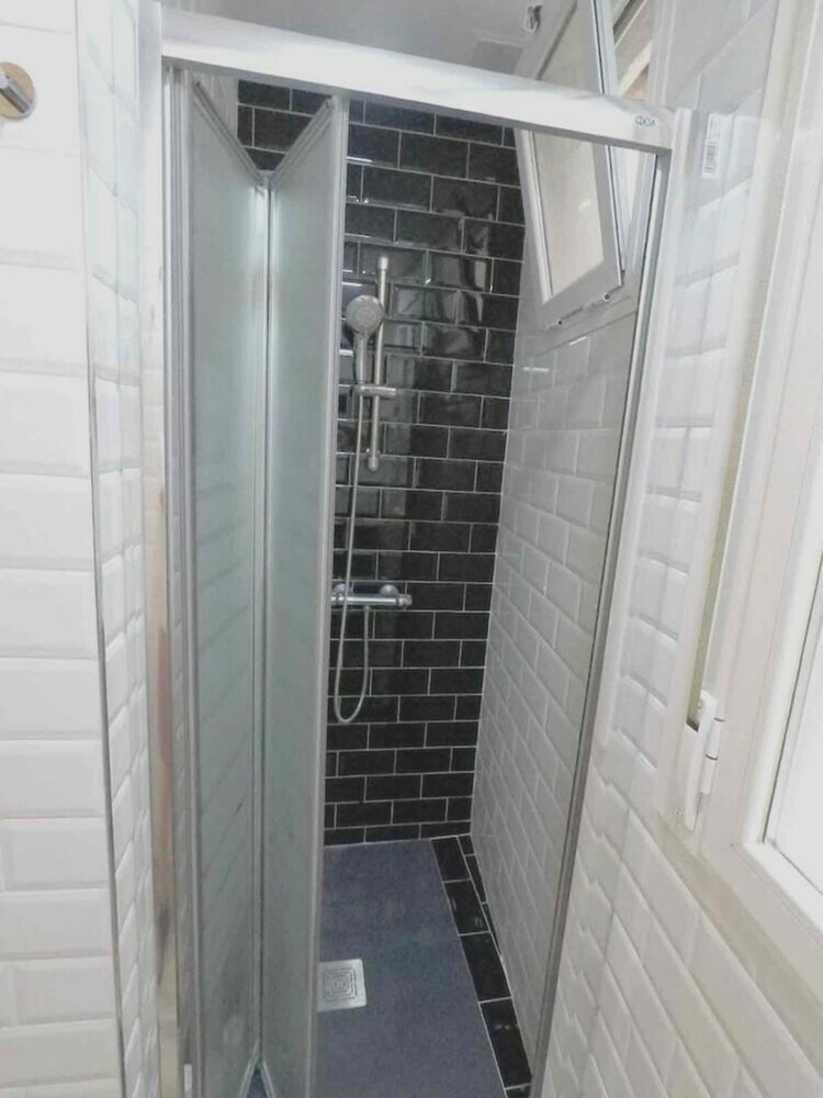Apartment With 2 Bedrooms In Madrid, With Wifi