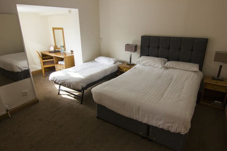 St David's Cross Hotel