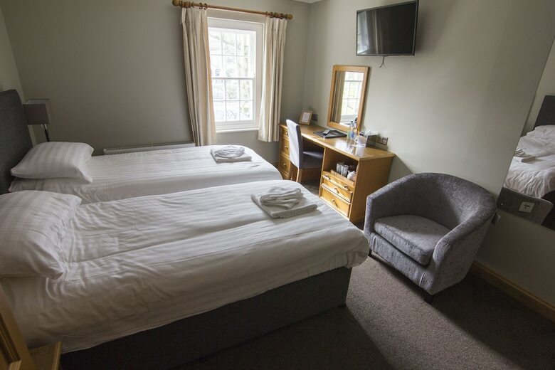 St David's Cross Hotel