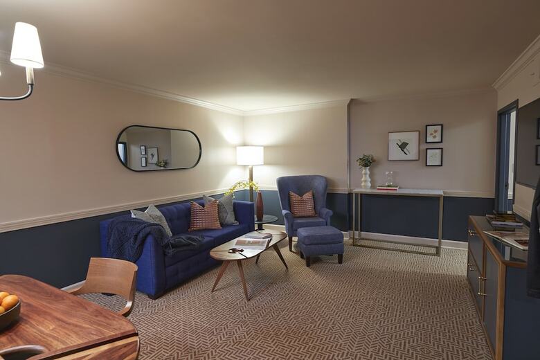 The Oliver Hotel