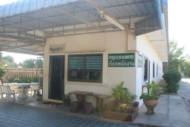 Oyo 764 Lets Go Hotel