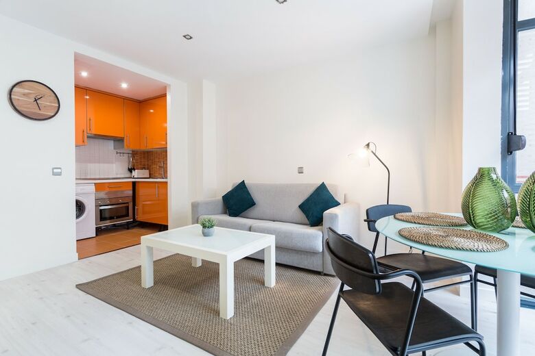 Apartamentos Sleep La Latina By Stay