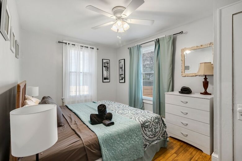 1 Bedroom, Allen Street