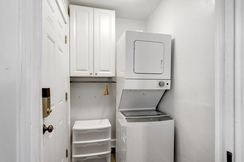 1 Bedroom, Allen Street