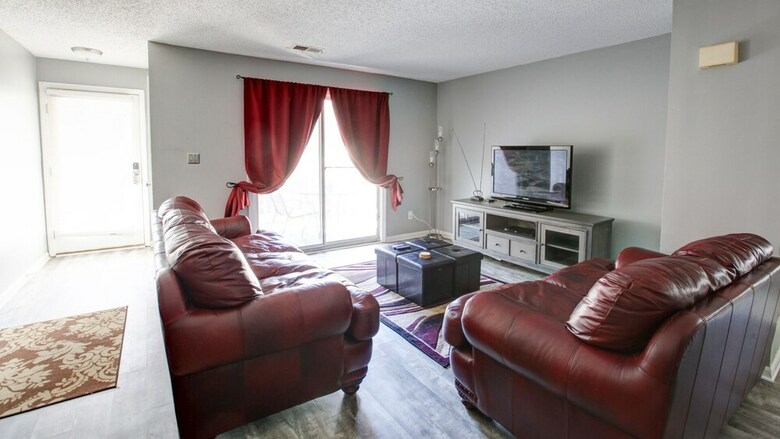 2 Bedroom, Churchill Downs Court