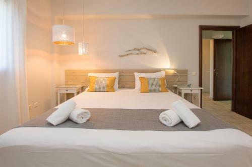 Hotel Golden Coast Boutique - Luxury Living