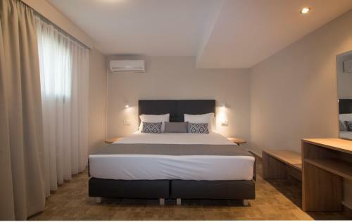 Hotel Golden Coast Boutique - Luxury Living