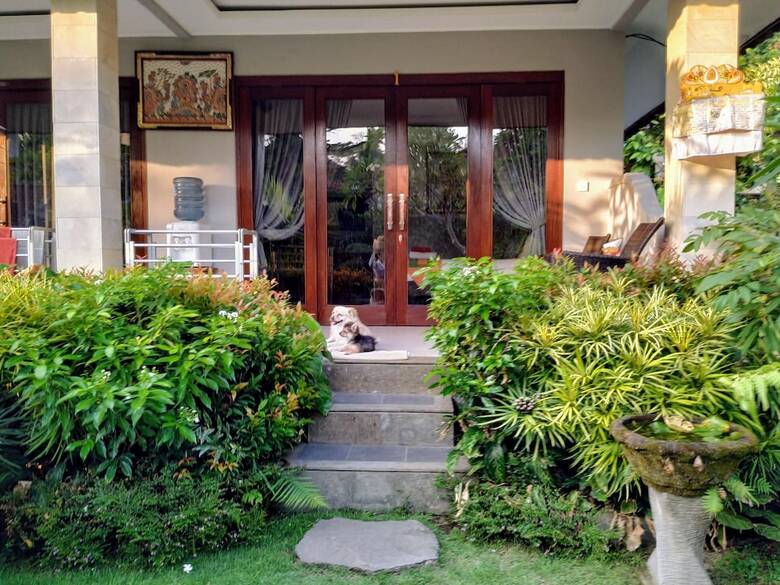Hotel Putu's Paradise Guesthouse