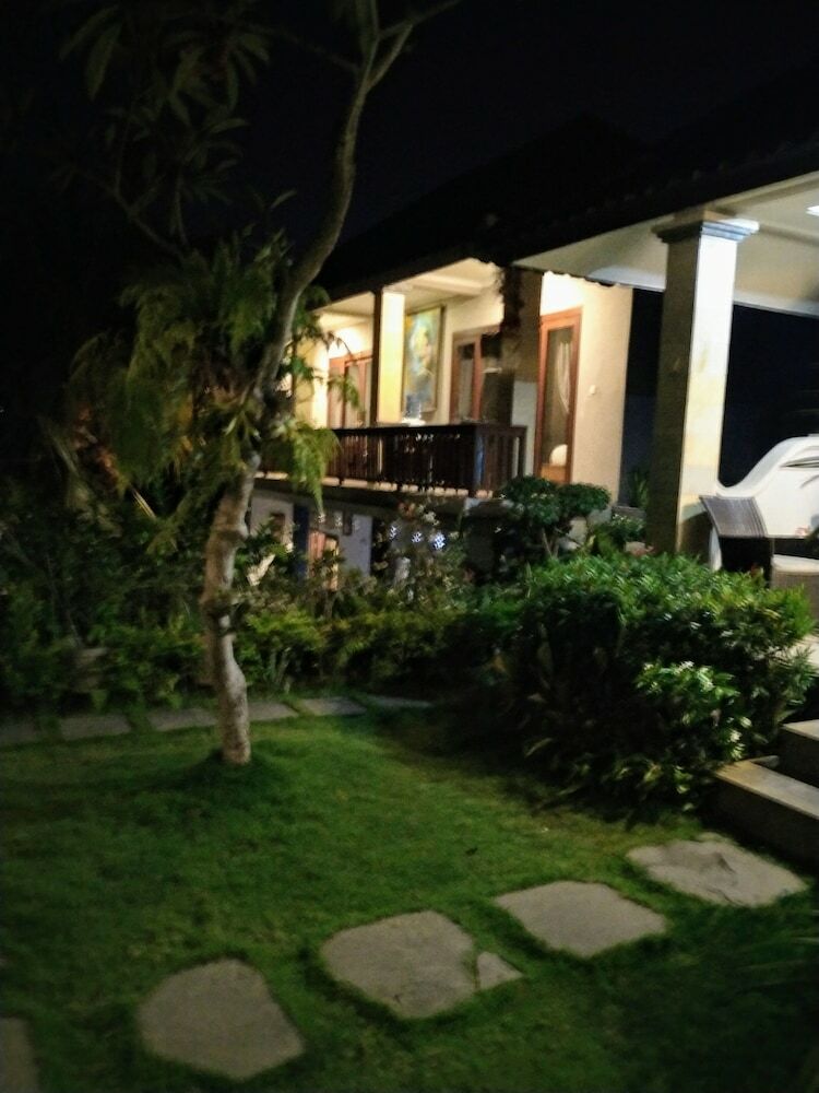 Hotel Putu's Paradise Guesthouse