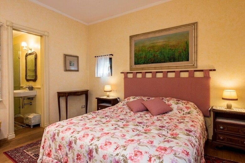 Deluxe Charming Florentine Villa In The City. Plus