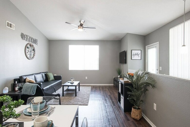 Apartamento Large Private Condo 15 Minutes From Strip W/ Pool