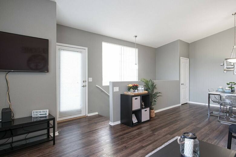 Apartamento Large Private Condo 15 Minutes From Strip W/ Pool