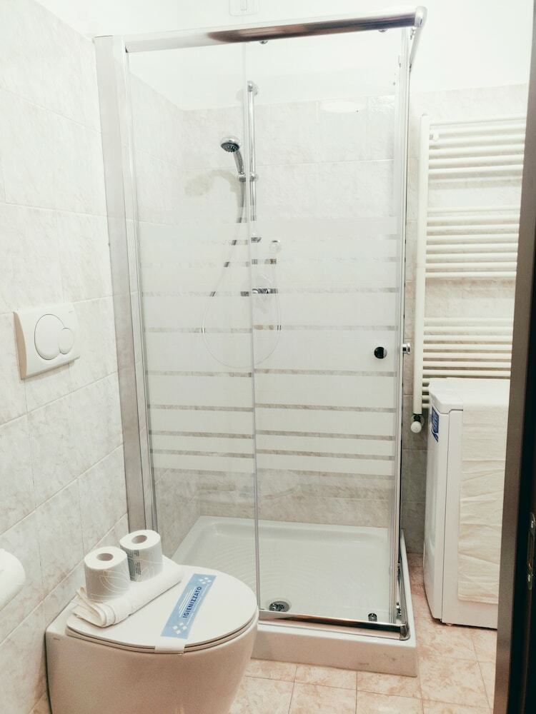 Apartamento Flat Accogliente Comodo Con Ascensore E Parcheggio
