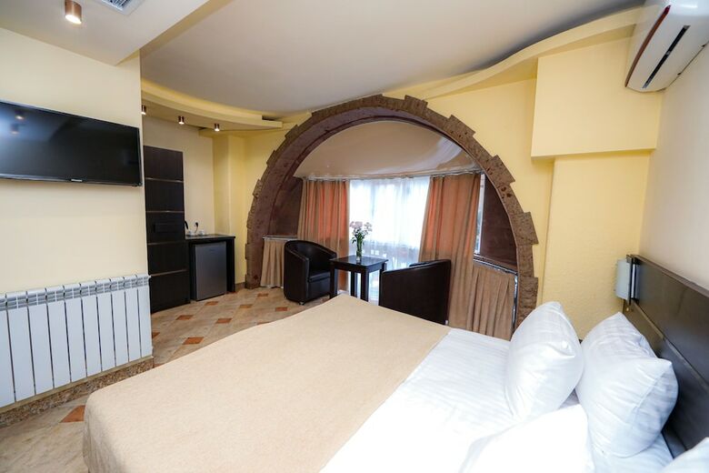 Skyline Hotel Yerevan