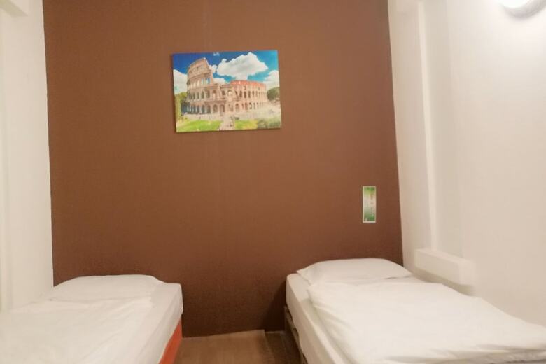 Hotel Oyo 89880 Vstay 2 Guesthouse