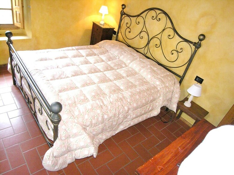 Villa Apartment With One Bedroom In Castelfranco Piandisc�, With Pool Access