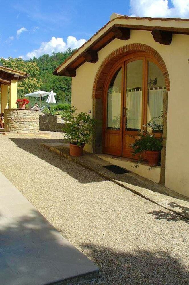 Apartment With One Bedroom In Castelfranco Piandisc�, With Pool Access