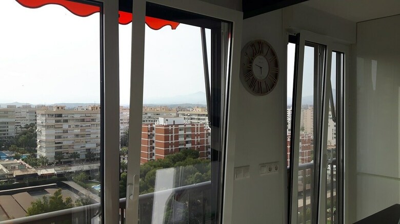 Apartamentos Alazan Tower