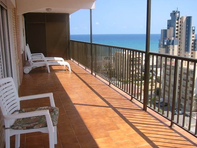 Apartamentos Alazan Tower