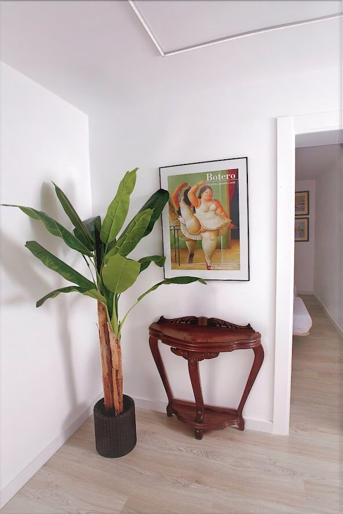 Apartamentos Alazan Tower