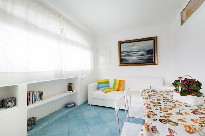 Apartamento San Montano Sole E Mare