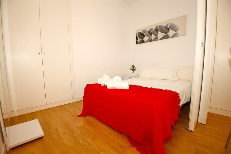 Argensola Apartment