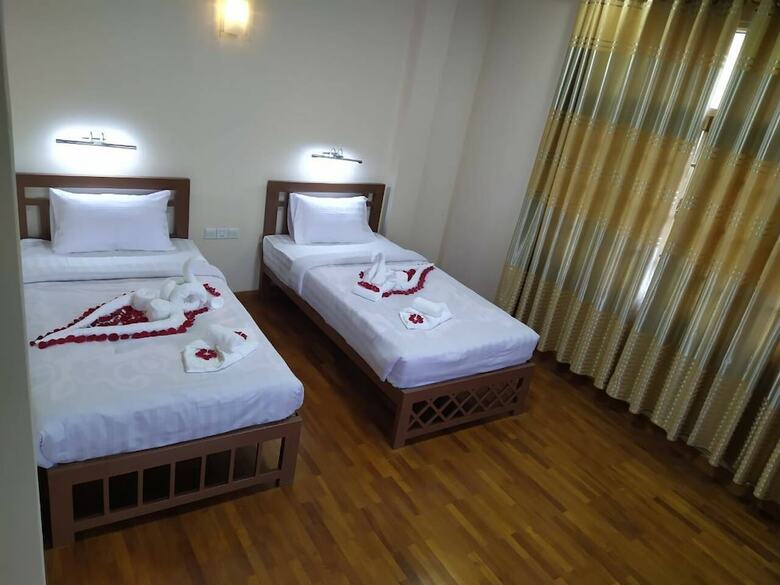 Hotel Crown