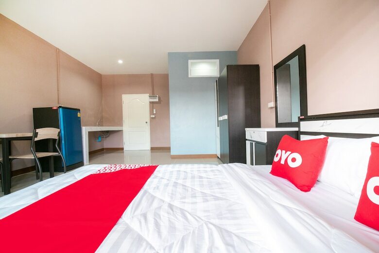 Hotel Oyo 784 Brown Home Sattahip