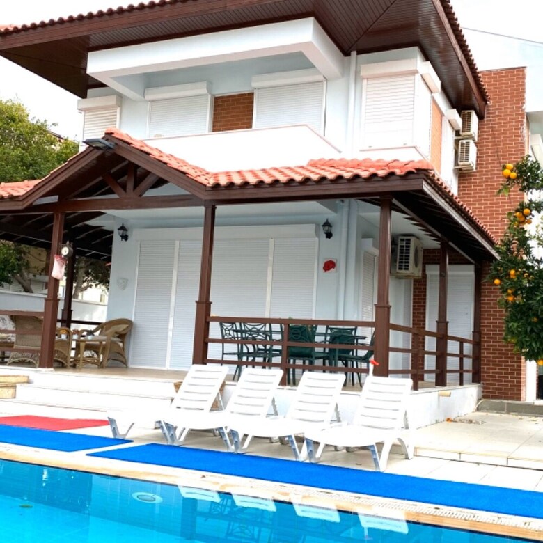 Stunning 3-bed Villa With In Kadriyebelek Antalya