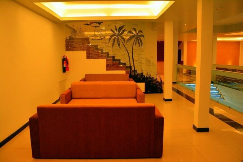 Beach Corridor Hotel & Spa