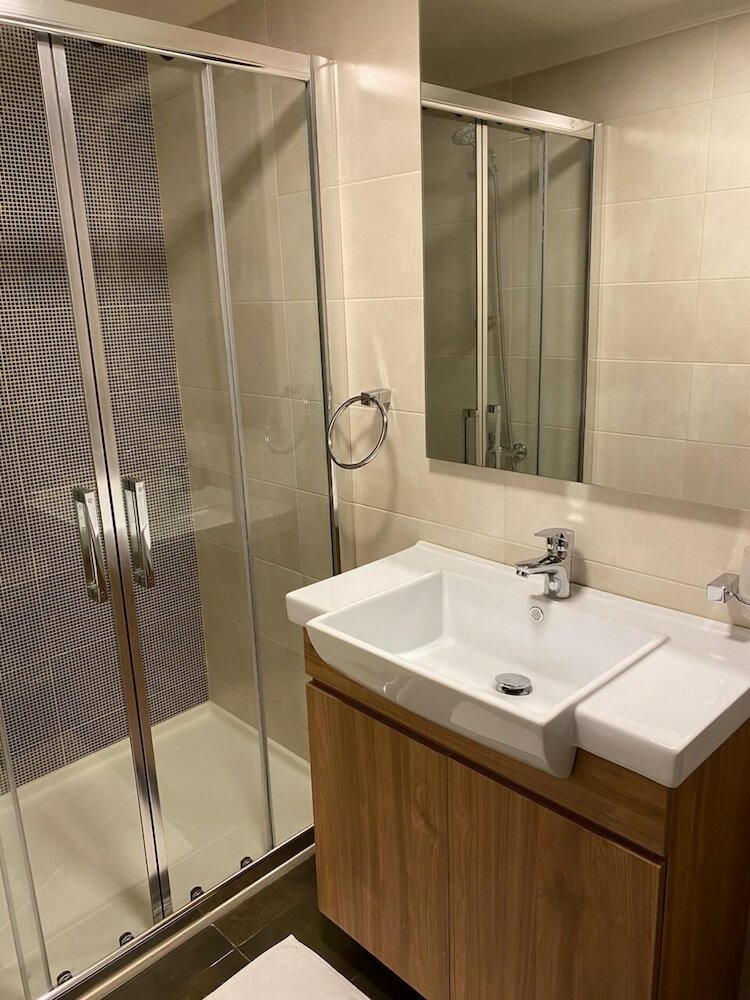 Hotel Shade Suites And Studios
