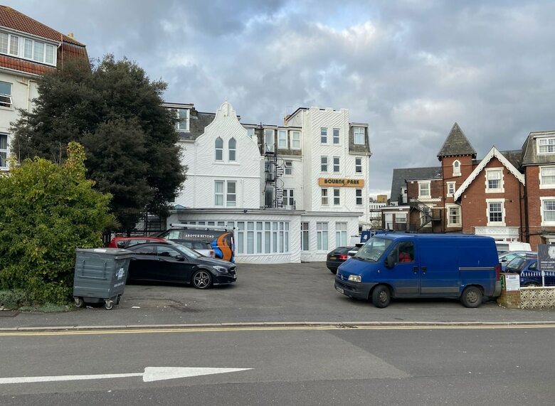 Oyo Bourne Park Hotel