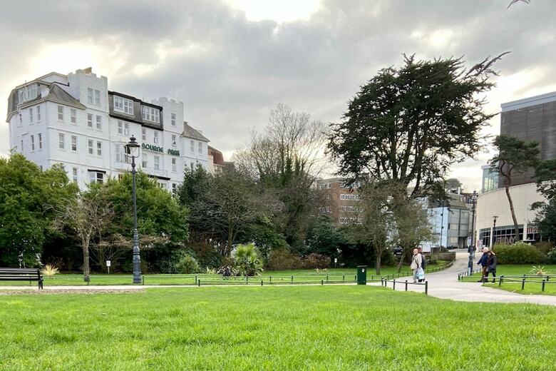 Oyo Bourne Park Hotel