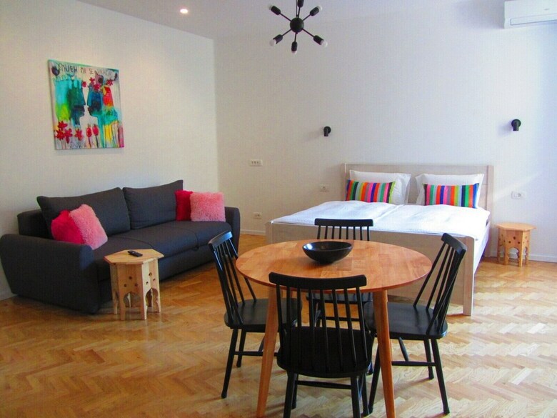Apartments Art