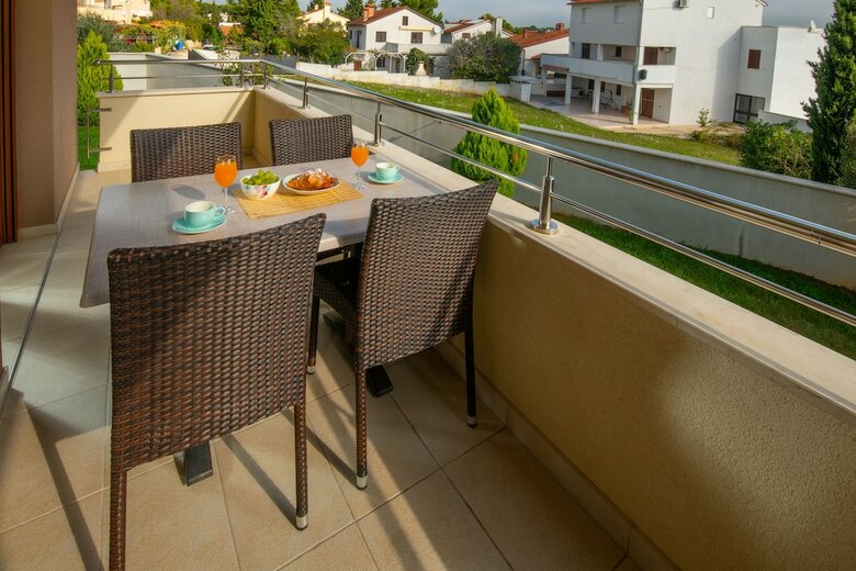 Apartments Oliva