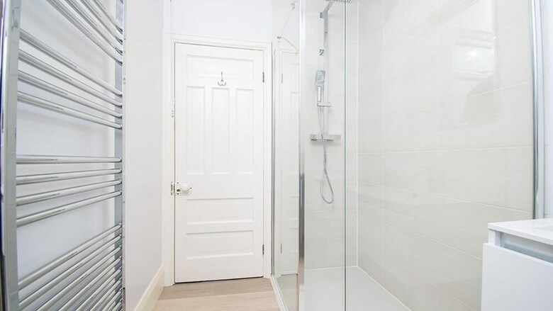 Gwylan Apartment In Penrhyn Bay, Modern And Beautifully Presented