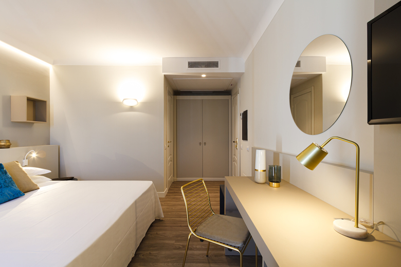 Seawater Hotel