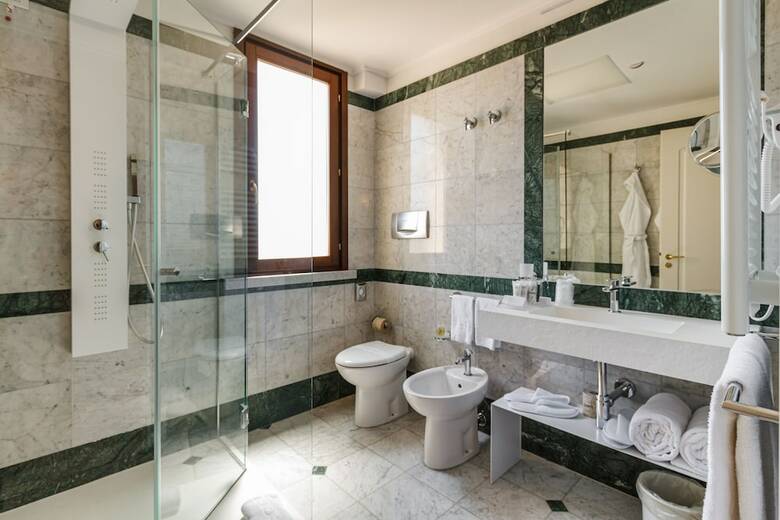 Seawater Hotel