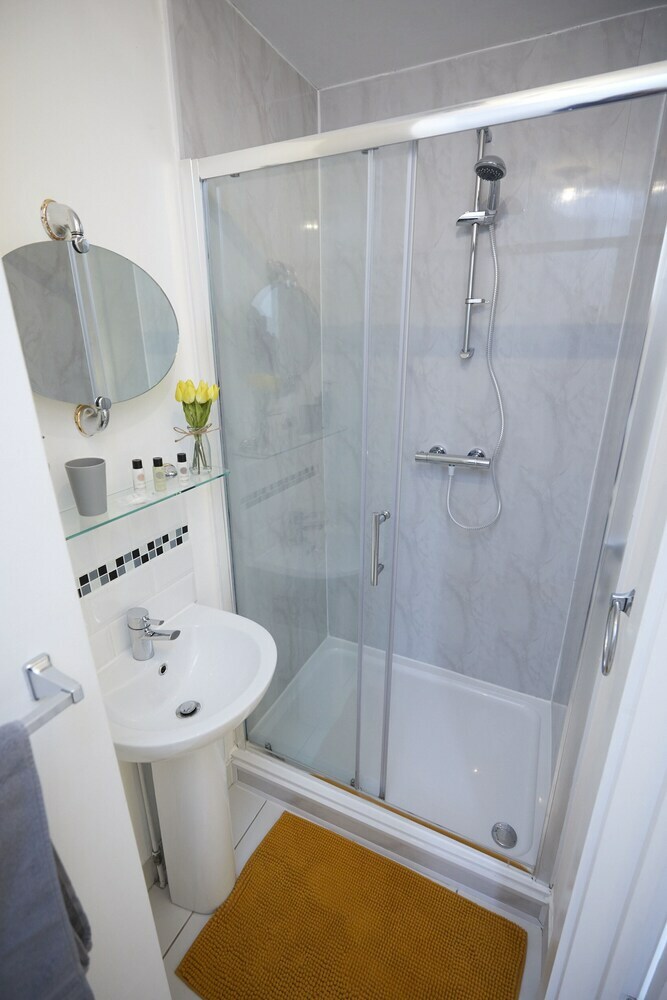Freemantle Apartment