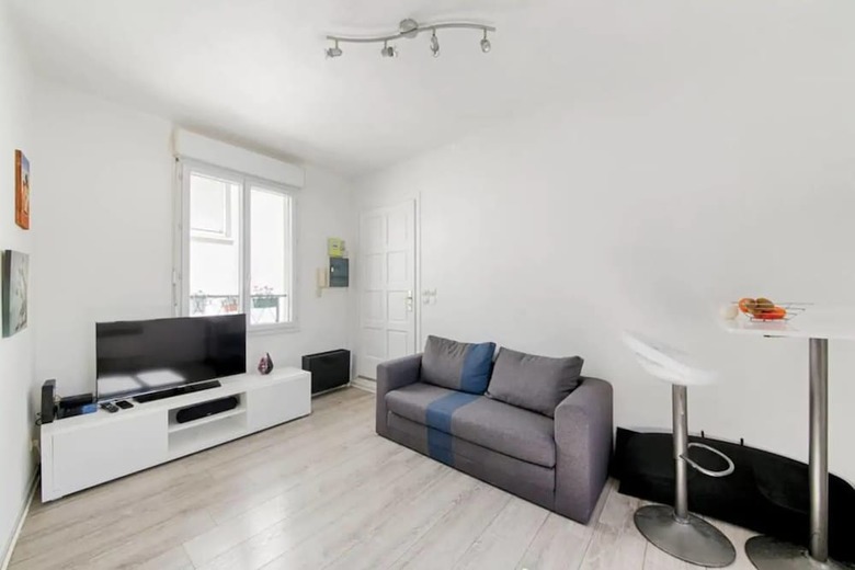 Spacious 1 Bedroom Apartment With Big Rooftop Terrace In Nice
