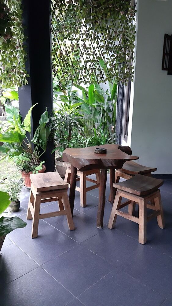 Hotel Renaya Griya Guesthouse