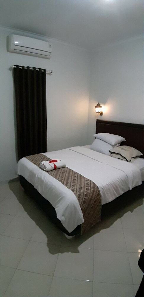 Hotel Renaya Griya Guesthouse
