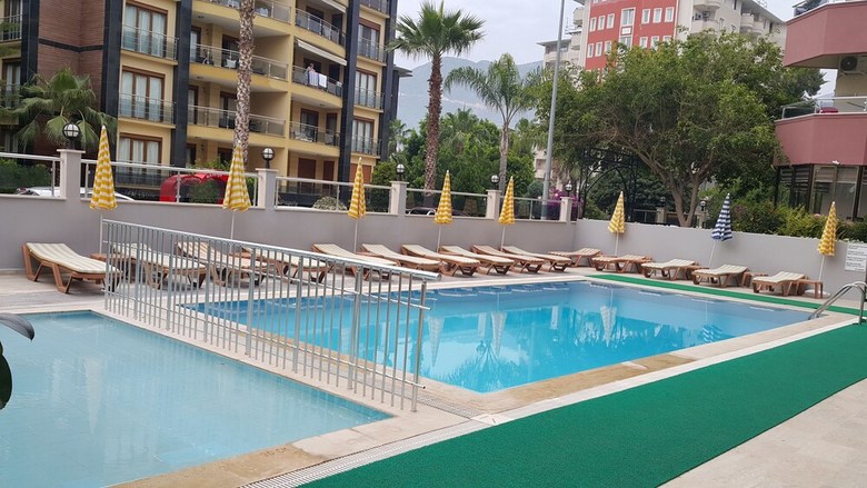 Yaman Life Hotel